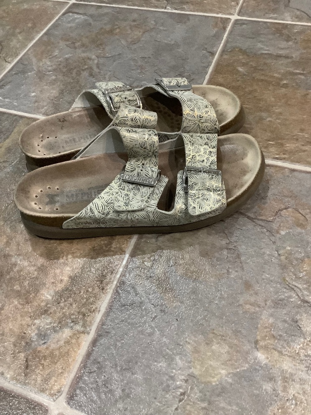 Mephisto Birk style Sandals 39/9 women’s